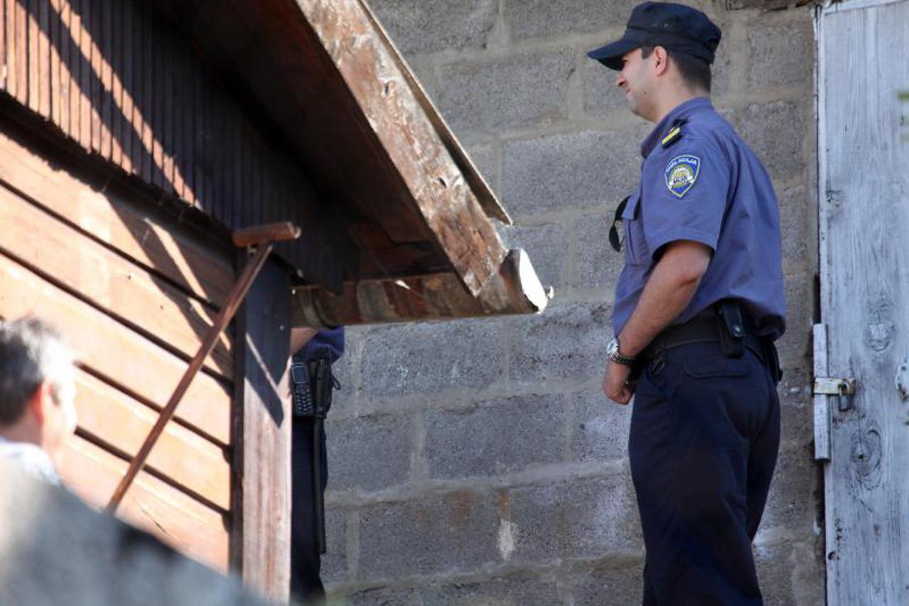 bomba, očevid,rovinj (1)