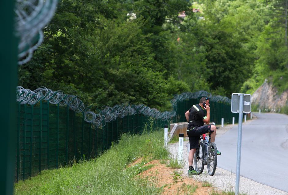 Bosiljevo: Razgovor s mještanima o žilet žici koja se nalazi duž granice