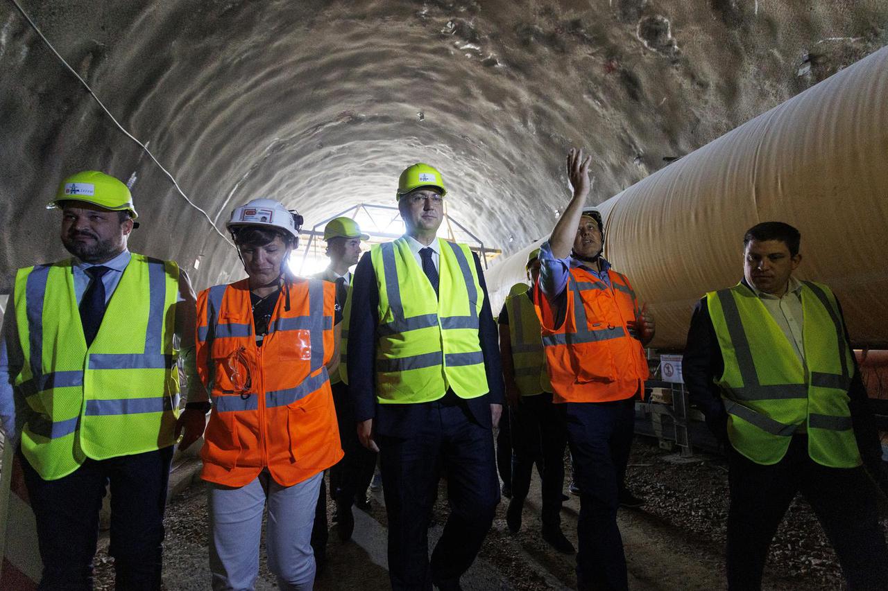 Andrej Plenković obišao gradilište druge cijevi Tunela Učka