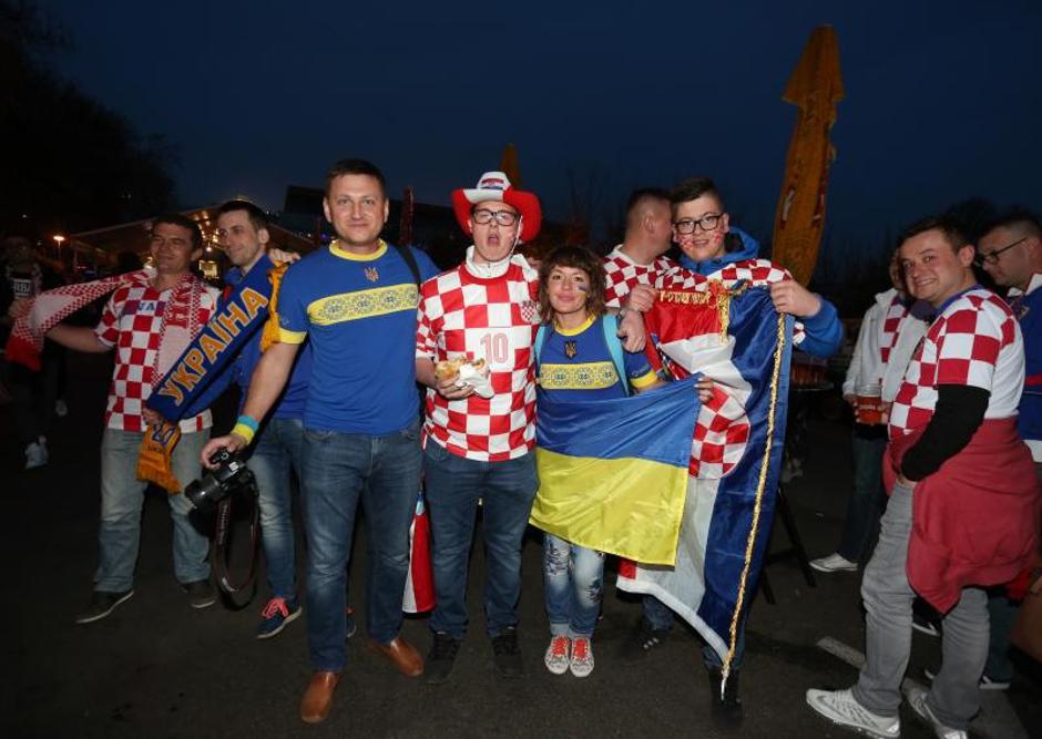 hrvatski i ukrajinski navijači