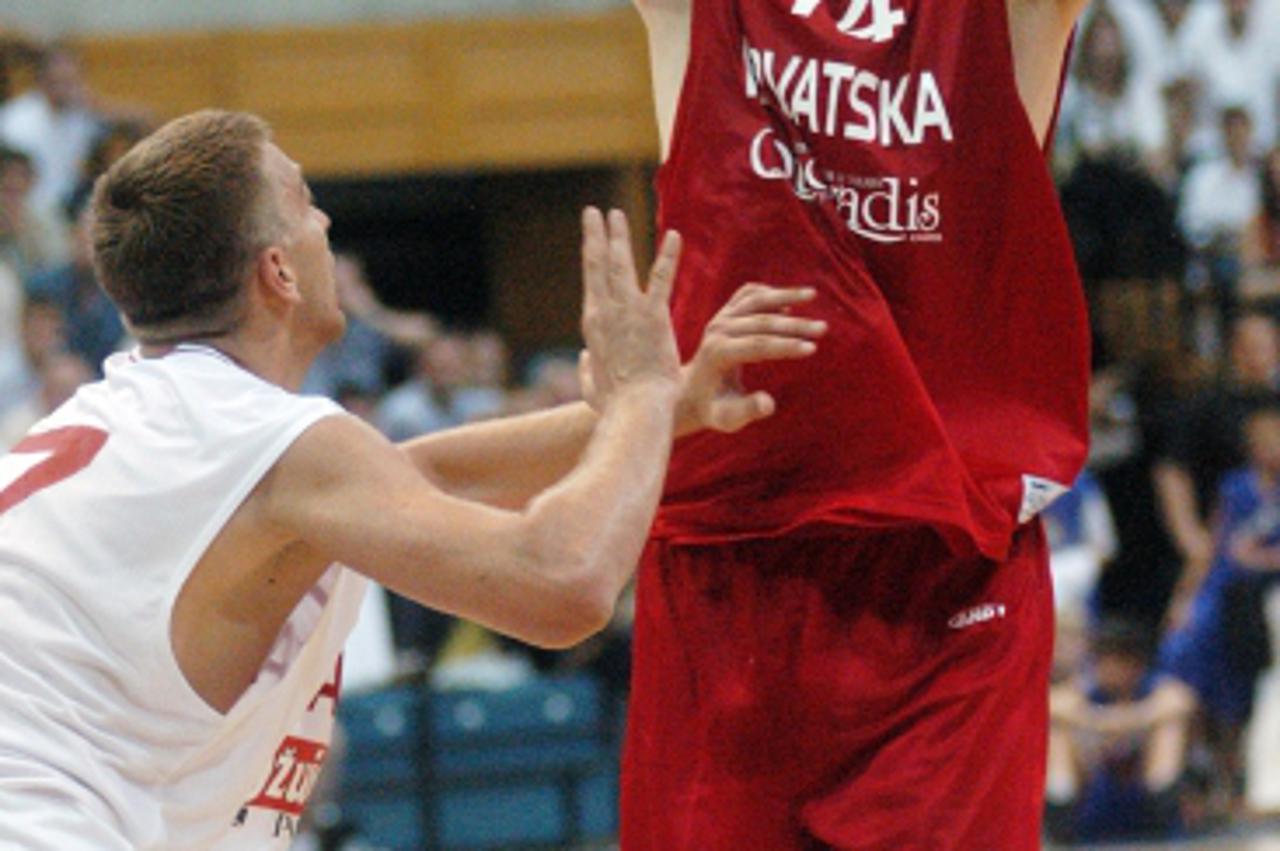 \'sport.....zagreb.......19.06.2003. urakmica na sjecanje drazena petrovica ,  hrvatska 1992 - hrvatska 2003  dino radja  foto: igor kralj\'