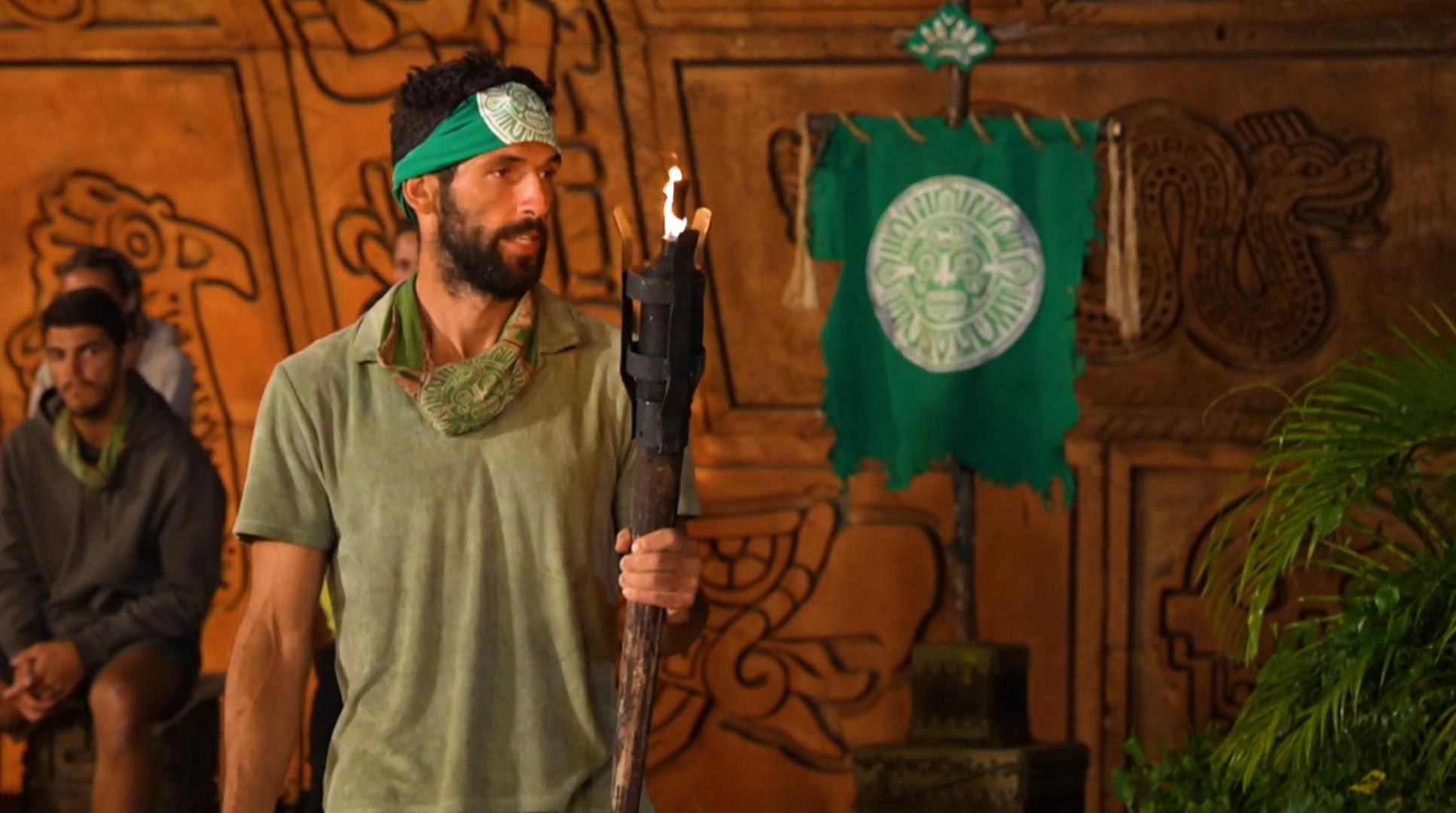 Zeleno pleme suočilo se s još jednom teškom večeri u kojoj su se nagomilane napetosti, porazi i narušeni odnosi prelili na plemensko vijeće i eliminacijsku arenu.