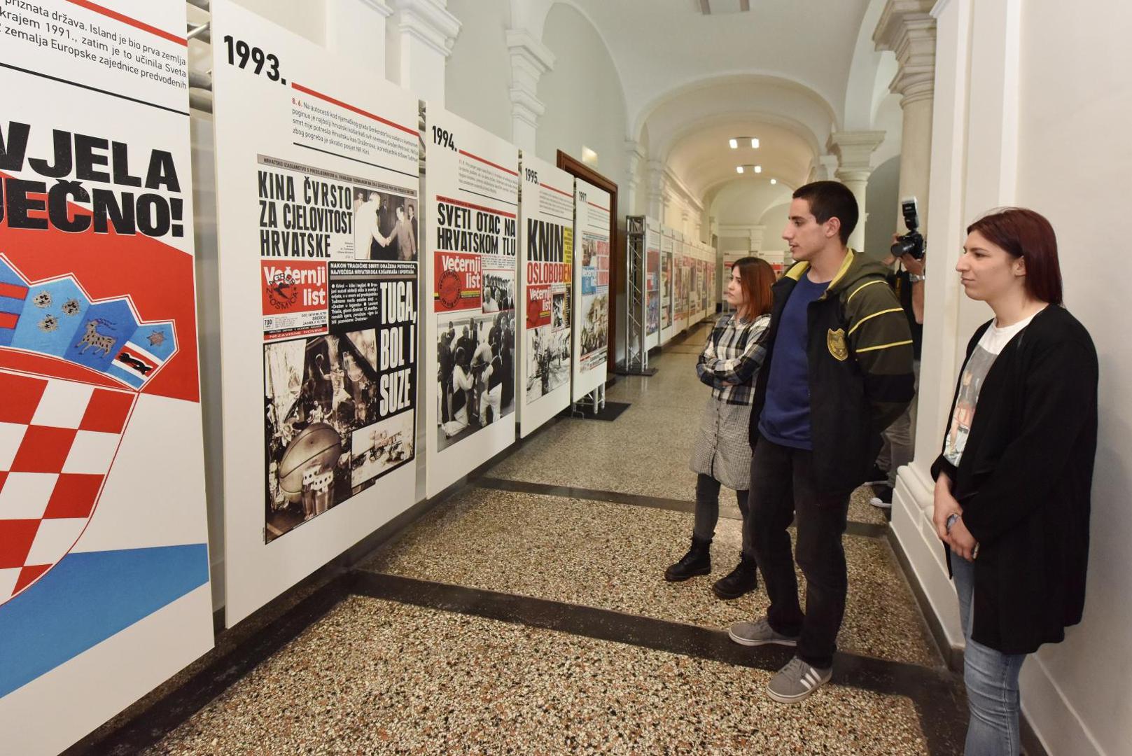 Studenti Verna posjetili su Večernjakovu izložbu na Ekonomskom fakultetu u Zagrebu