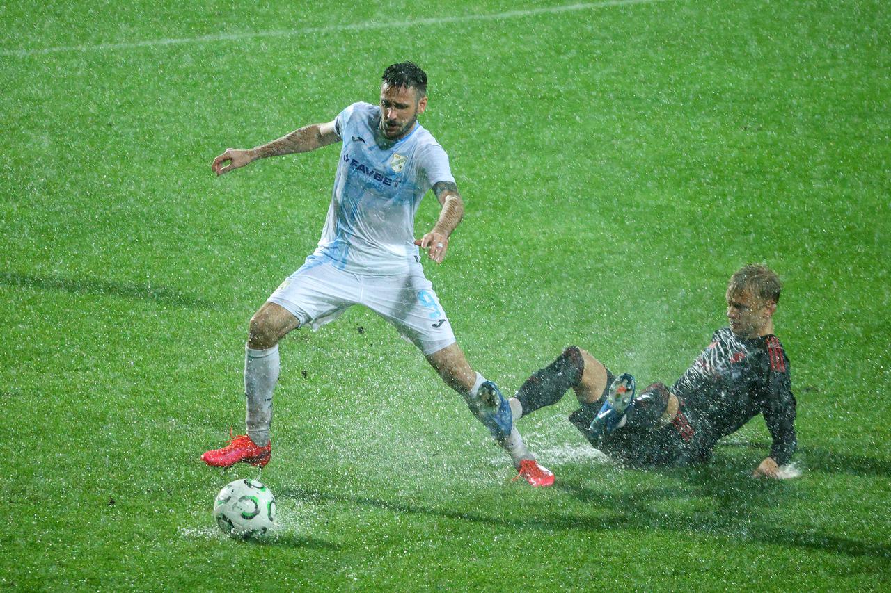 Utakmica između Rijeke i Sparte Prag u Konferencijskoj ligi prekinuta zbog kiše