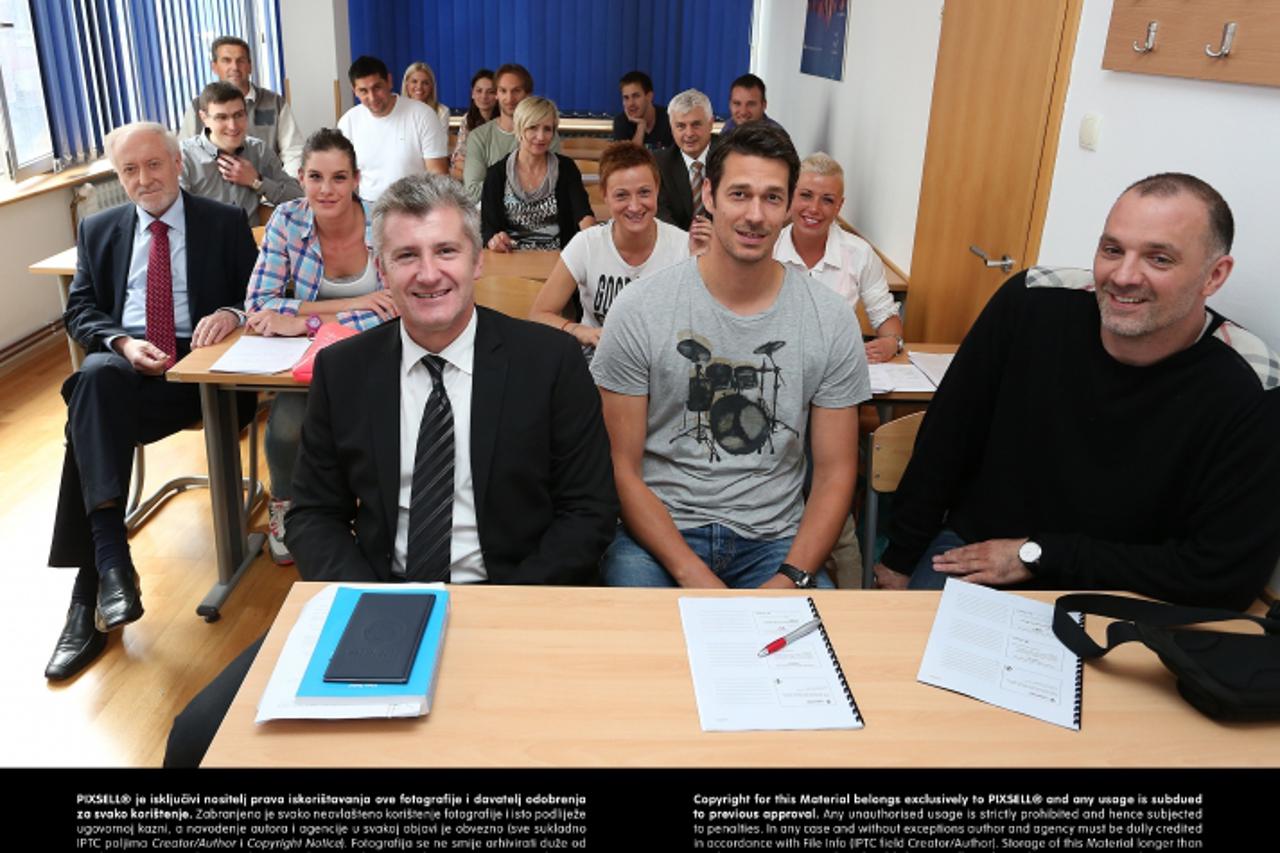 'SPECIJAL MAX  11.06.2013., Zagreb - Visoka skola Libertas. Studenti prve godine studija Menadzment sporta i sportskih djelatnosti polazu ispit iz predmeta Osnove racunanja isplativosti ulaganja. Slav