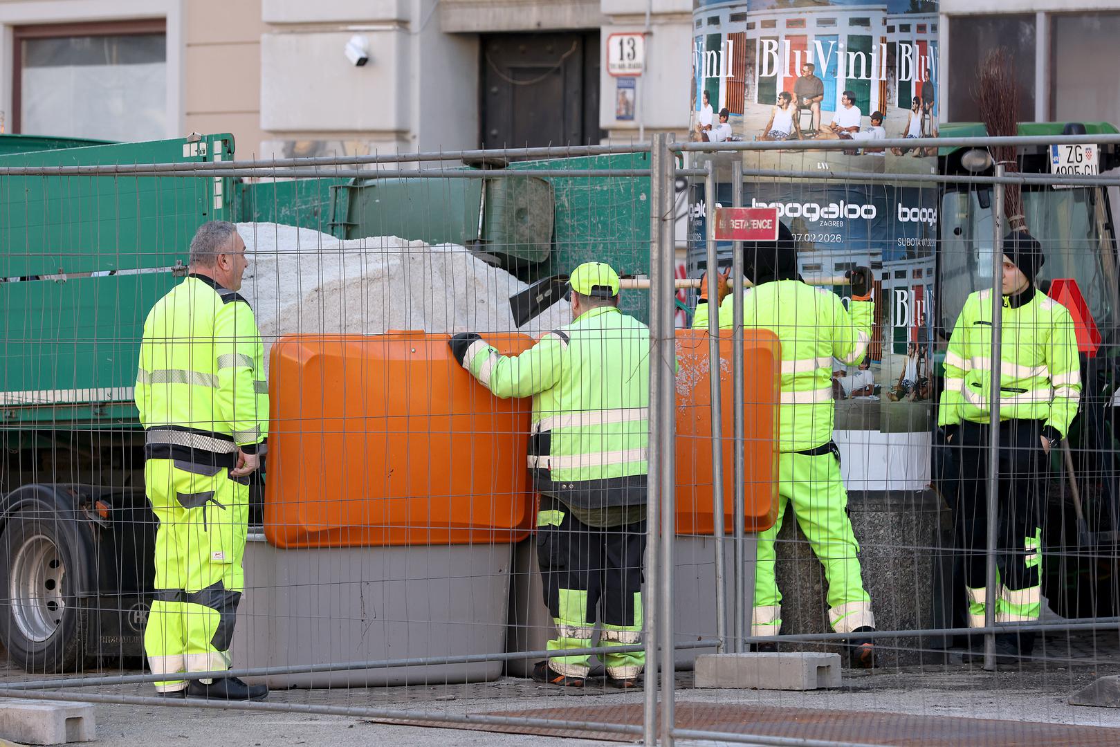 Grad se tako preventivno priprema na moguće poledice i otežane uvjete u prometu. 