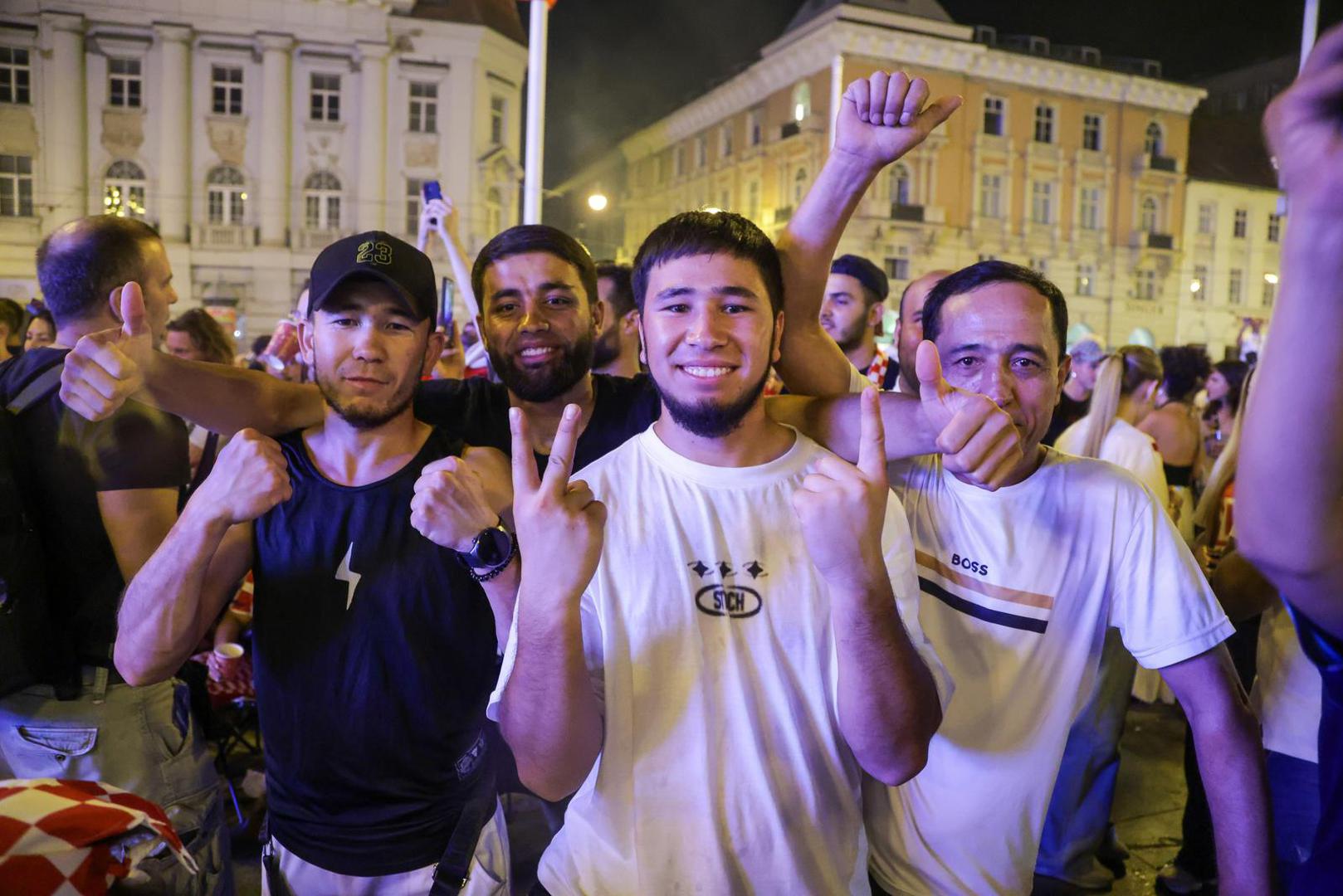Pobjeda je ponovno ujedinila građane, koji su slavlje nastavili dugo nakon završetka utakmice.