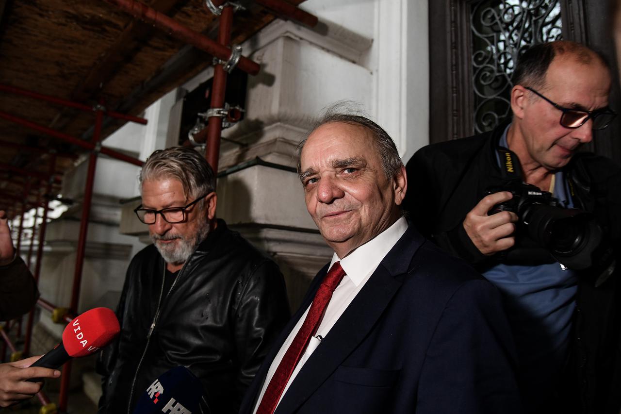 VIDEO Glavaš vikao na izlazu iz sudnice: "Sram vas bilo, nabijem vas..."