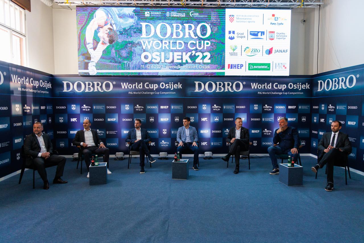 DOBRO World Cup