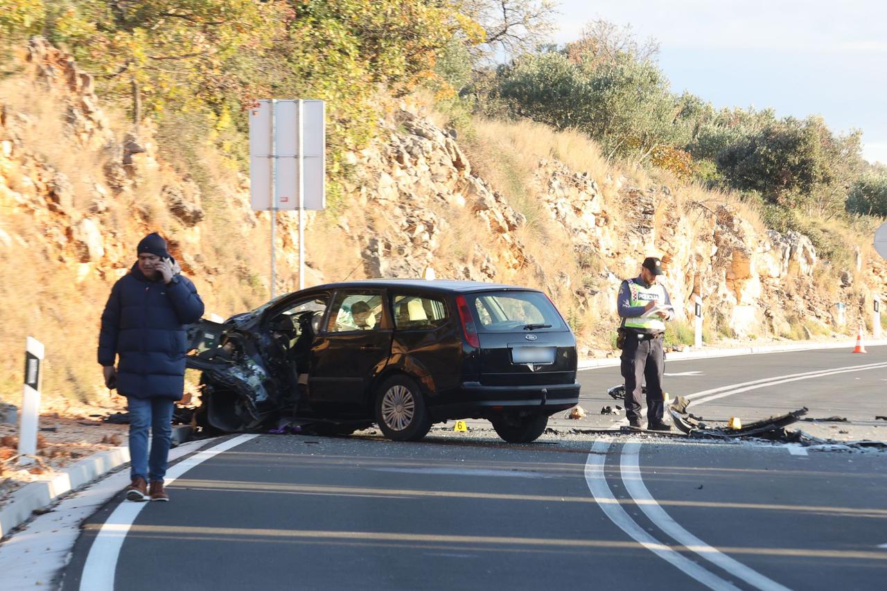 Primošten: U prometnoj nesreći smrtno stradale dvije osobe