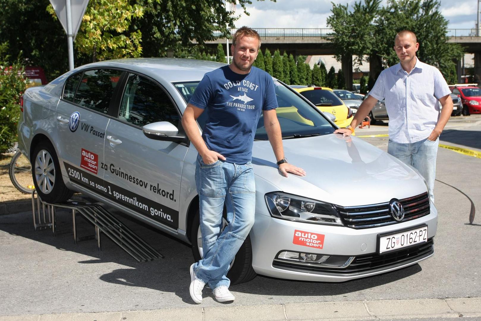 10. VOŽNJA S JEDNIM REZERVOAROM - Najduža dionica sa samo jednim rezervoarom goriva iznosi 2545,8 kilometara. Za volanom Passata 1.6 TDI BlueMotion odvozili su je 2011. Marko Tomac i Ivan Cvetković, a prosječno su na sto kilometara trošili 3,08 litara goriva.