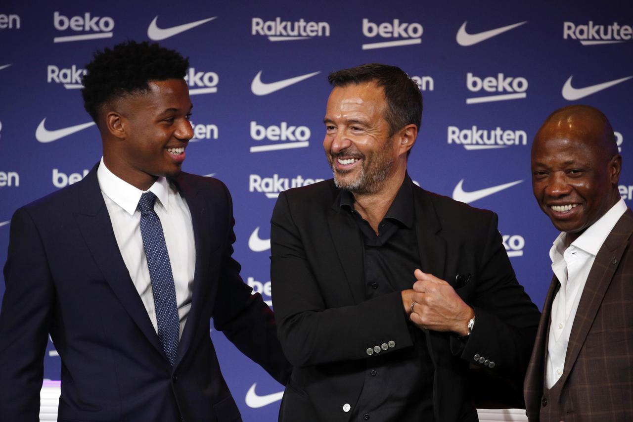 Ansu Fati renews contract with FC Barcelona