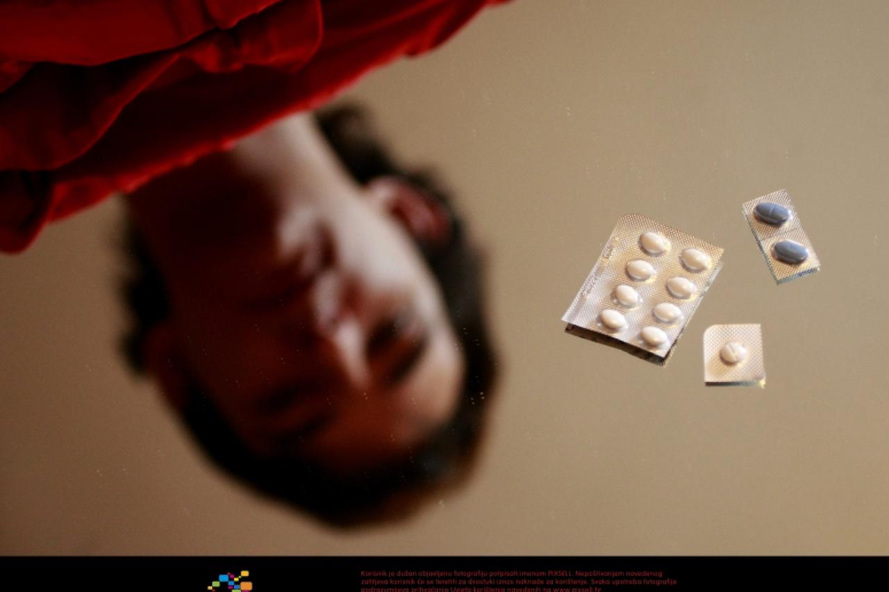 \'02.04.2009. Zagreb, ulica grada Chicaga - Ivan Bobic, decko koji ima raznorazne strahove i boluje od manicne depresije. Photo: Marin Tironi/24sata\'