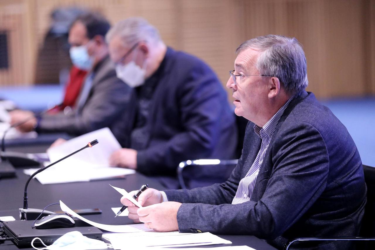 Stožer donio odluku o covid-potvrdama, odluka stupa na snagu 16. studenog