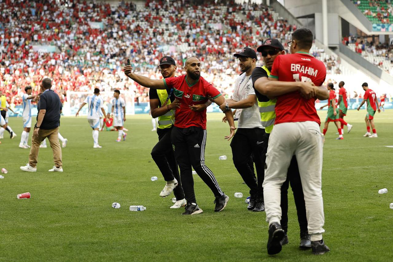 Football - Men's Group B - Argentina vs Morocco