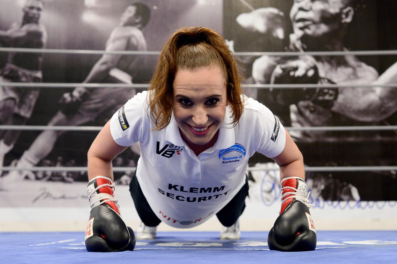 18.4.2016.,Zagreb -  Ivana Habazin je hrvatska boksacica iz Zlatara. Boksa u kategoriji velter. Sticenica je hrvatskog boksackog trenera Vlade Bozica, brata hrvatskog boksaca u supersrednjoj Stjepana Bozica. Studentica je Katolickog bogoslovnog fakulteta 