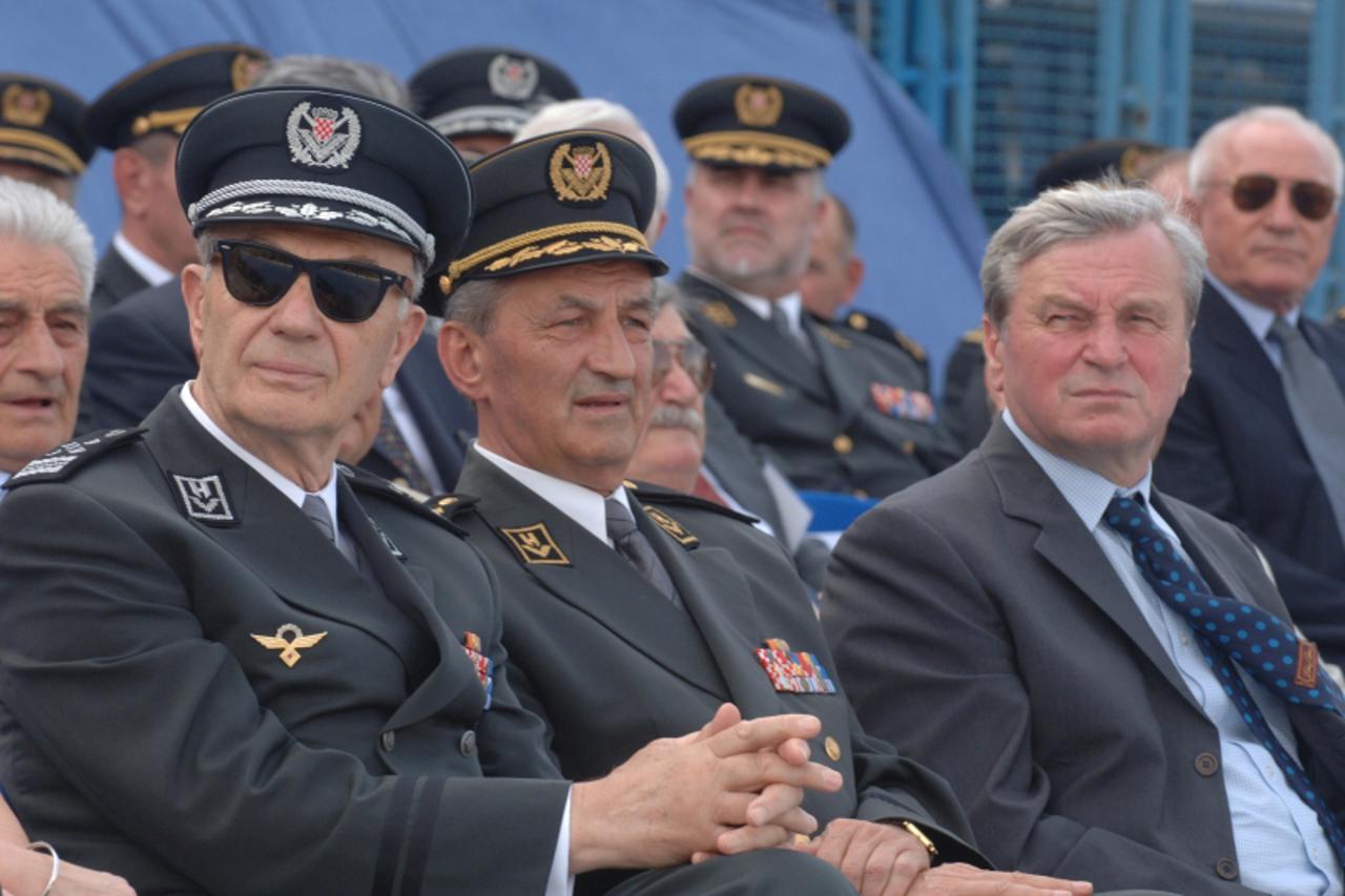 'unu..zgb..28.05.2006. kranjceviceva-proslava 15 god hrvatske vojske-tus,stipetic i agotic snimio:boris scitar'