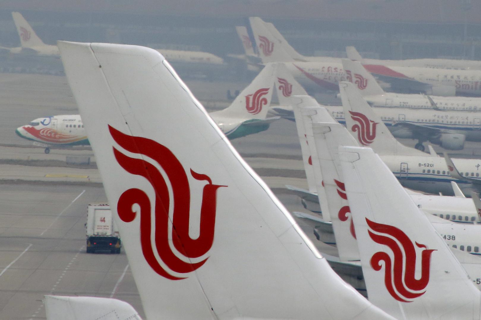 Peking, Kina - Jedna od najmnogoljudnijih zemlja svijeta može se pohvaliti i najvećim kineskim međunarodnim aerodromom koji se nalazi na drugom mjestu po godišnjoj cirkulaciji putnika, između Heathrowa na trećem i Atlante na prvom mjestu. U jednoj godini kroz njega prođe više od 80 milijuna ljudi