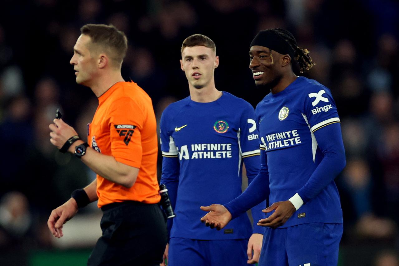 Premier League - Aston Villa v Chelsea