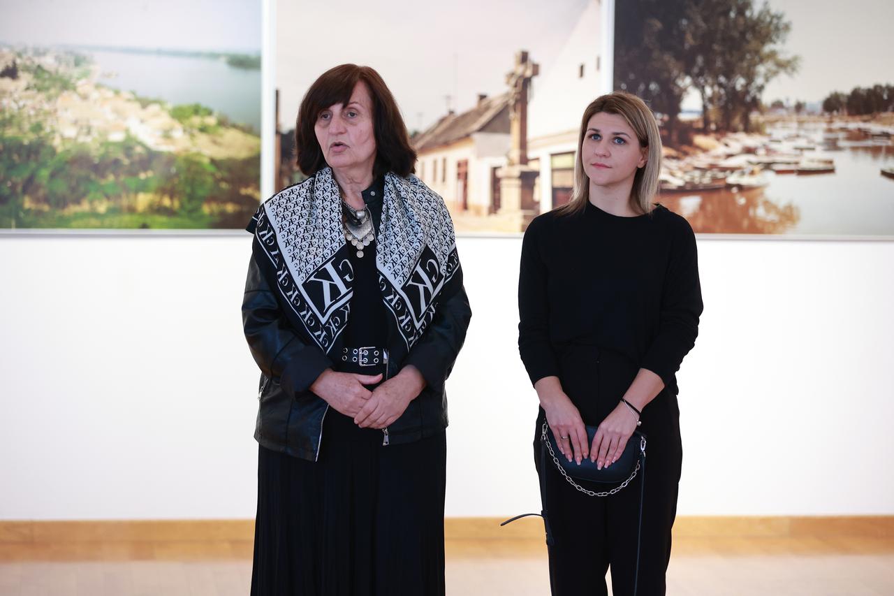 Vukovar: Otvorenje izložbe "Sjećate li se Vukovara 1991."