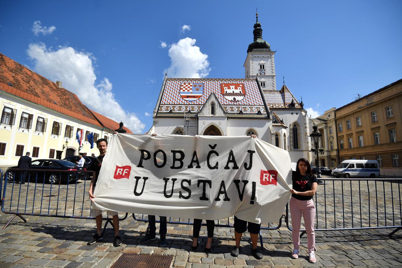 Zagreb: Prosvjedna šetnja Radničke fronte pod geslom "Pobačaj u Ustav"