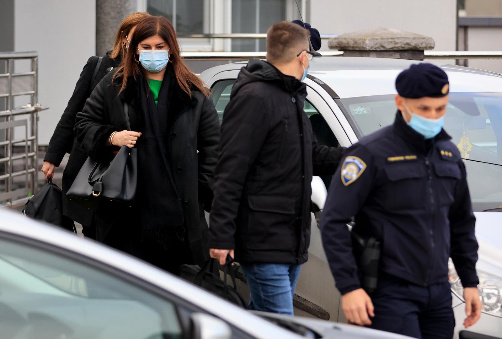  10.11.2021., Vinkovci - Kuca u vlasnistvu Gabrijele Zalac, uhicene zbog afere Softver. Gabrijela Zalac je uhicena i odlazi u pratnji istrazitelja 