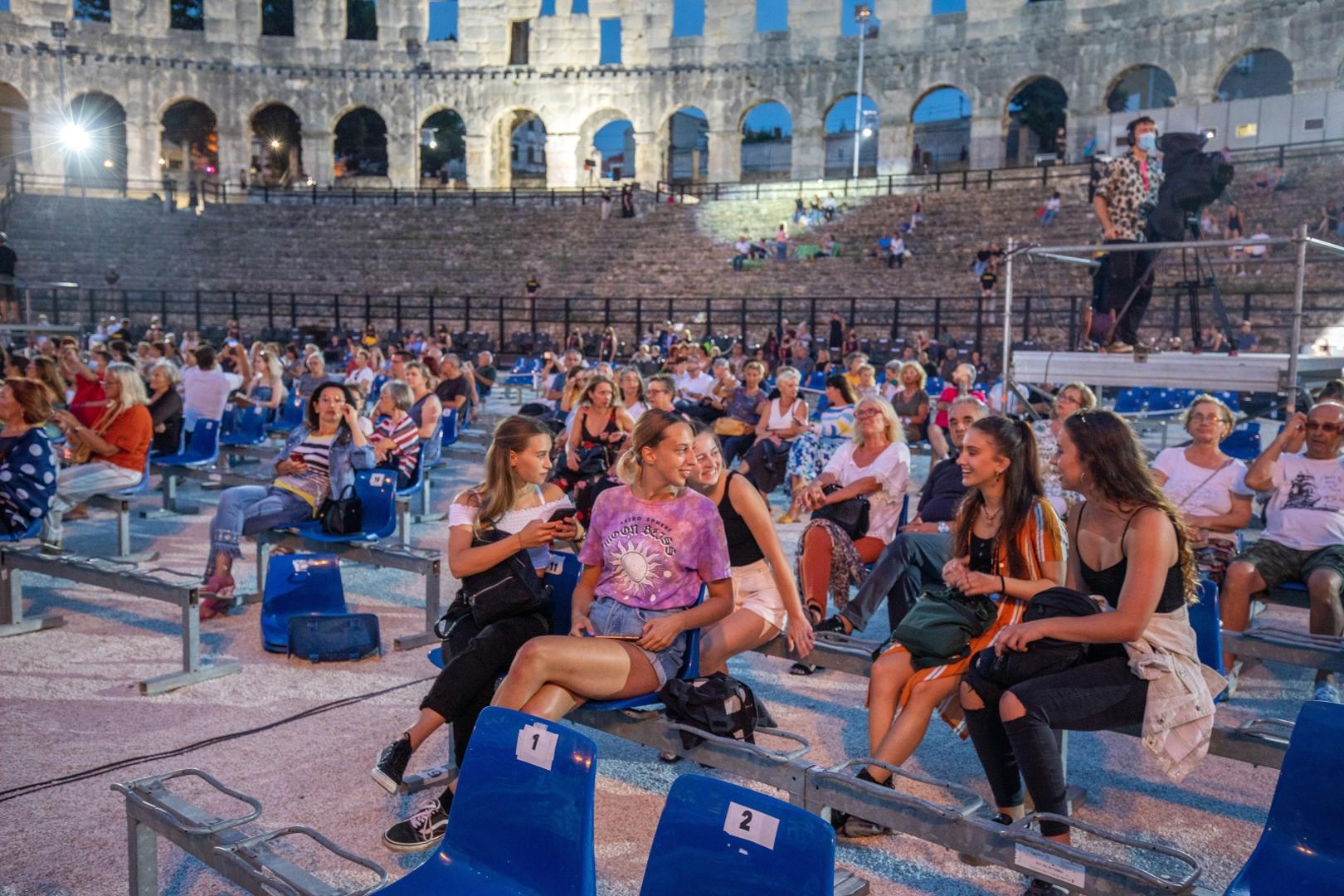 29.08.2020.., Pula - U Areni otvoren Pula film festival prvi put u novom terminu, bez vatrometa i uz postivanje epidemioloskih mjera. Festival je otvorenim proglasio Zdravko Zima, izaslanik predsjednika Republike Hrvatske.Photo: Srecko Niketic/PIXSELL