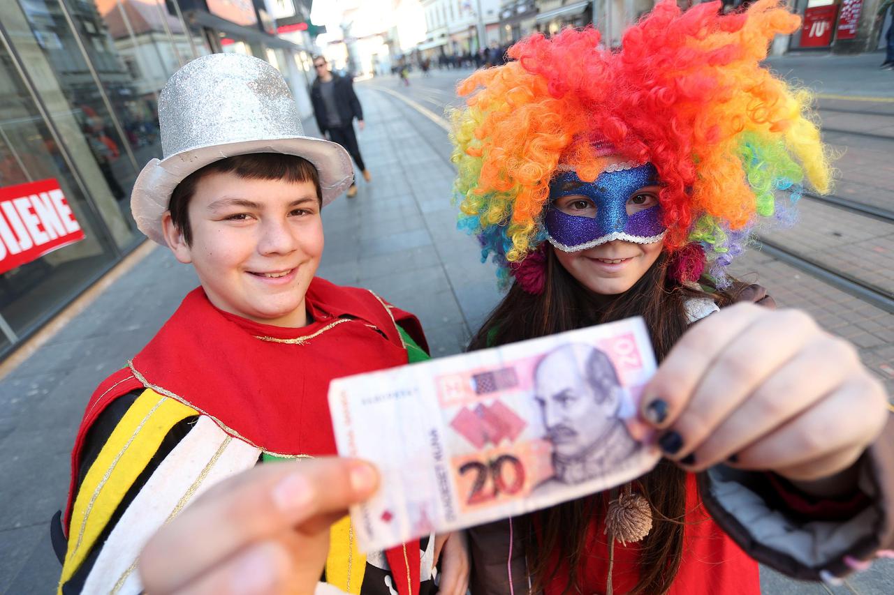 maškare Kolinda Grabar Kitarović