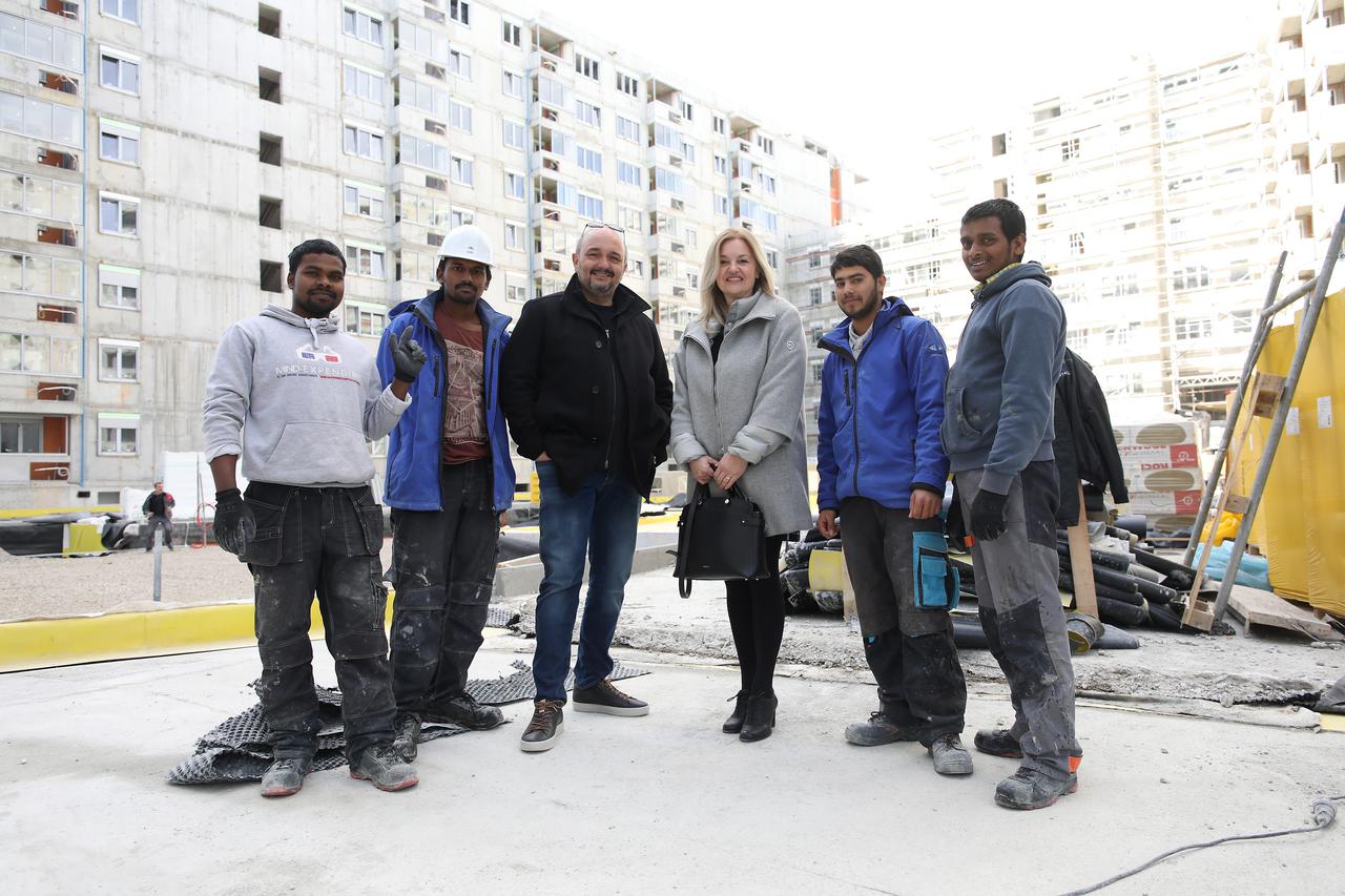 Zagreb: Indijski radnici zaposleni u Laura montaži