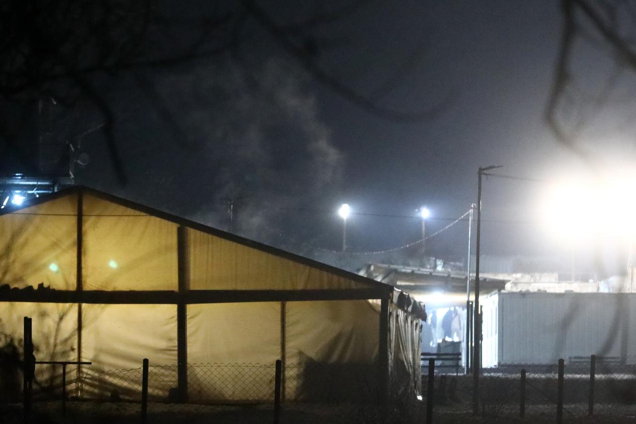 Lokaliziran požar u migrantskom kampu  pokraj Sarajeva