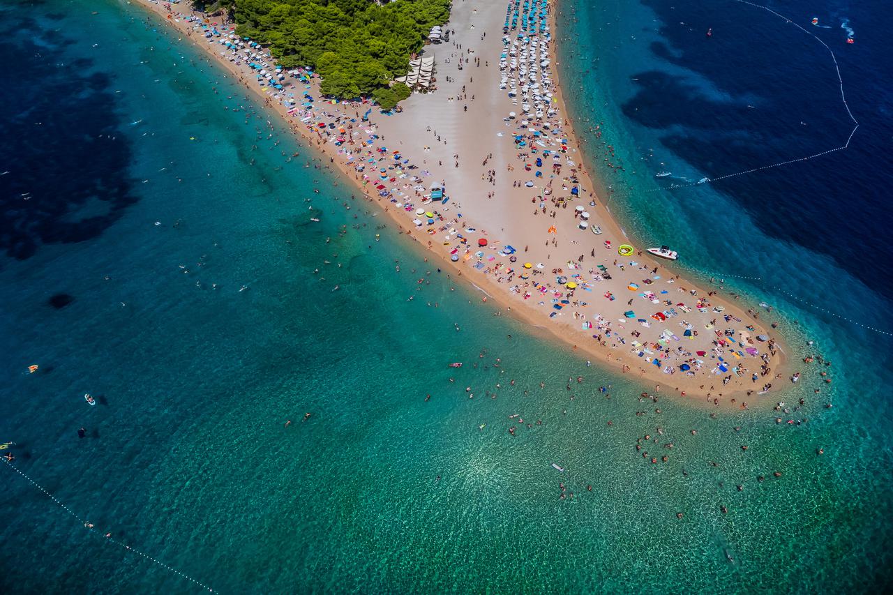 Zlatni rat je jedna od najpoznatijih hrvatskih plaža, a često završi na top listama najljepših na svijetu
