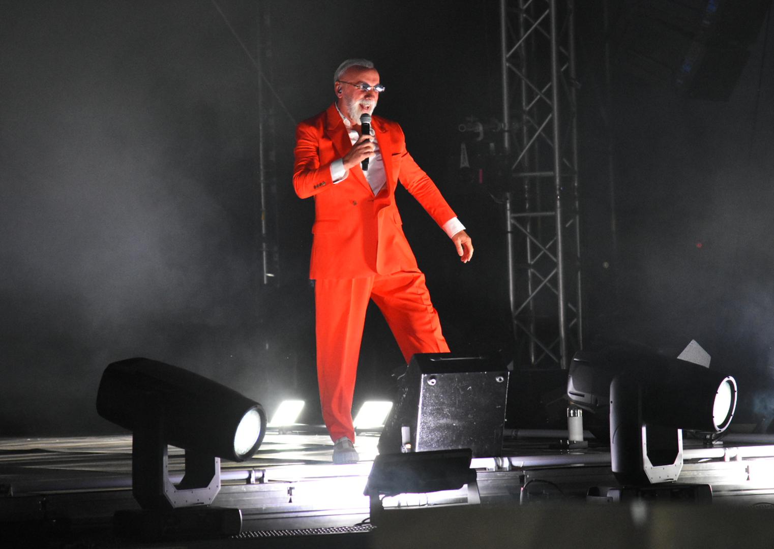 05, September, 2025, Nis - Bosnian-Herzegovinian singer-songwriter and one of the most popular singers in the region Dino Merlin held his first concert in Nis on the Tvrdjava plateau. Edin Dervišshalidovic - Dino Merlin. Photo: Radule Perisic/ATAImages05, septembar 2025, Nis - Bosanskohercegovacki kantautor i jedan od najpopularnijih pevaca u regionu Dino Merlin odrzao je prvi koncert u Nisu na platou Tvrdjave. Photo: Radule Perisic/ATAImages Photo: Radule Perisic/ATAImages/PIXSELL