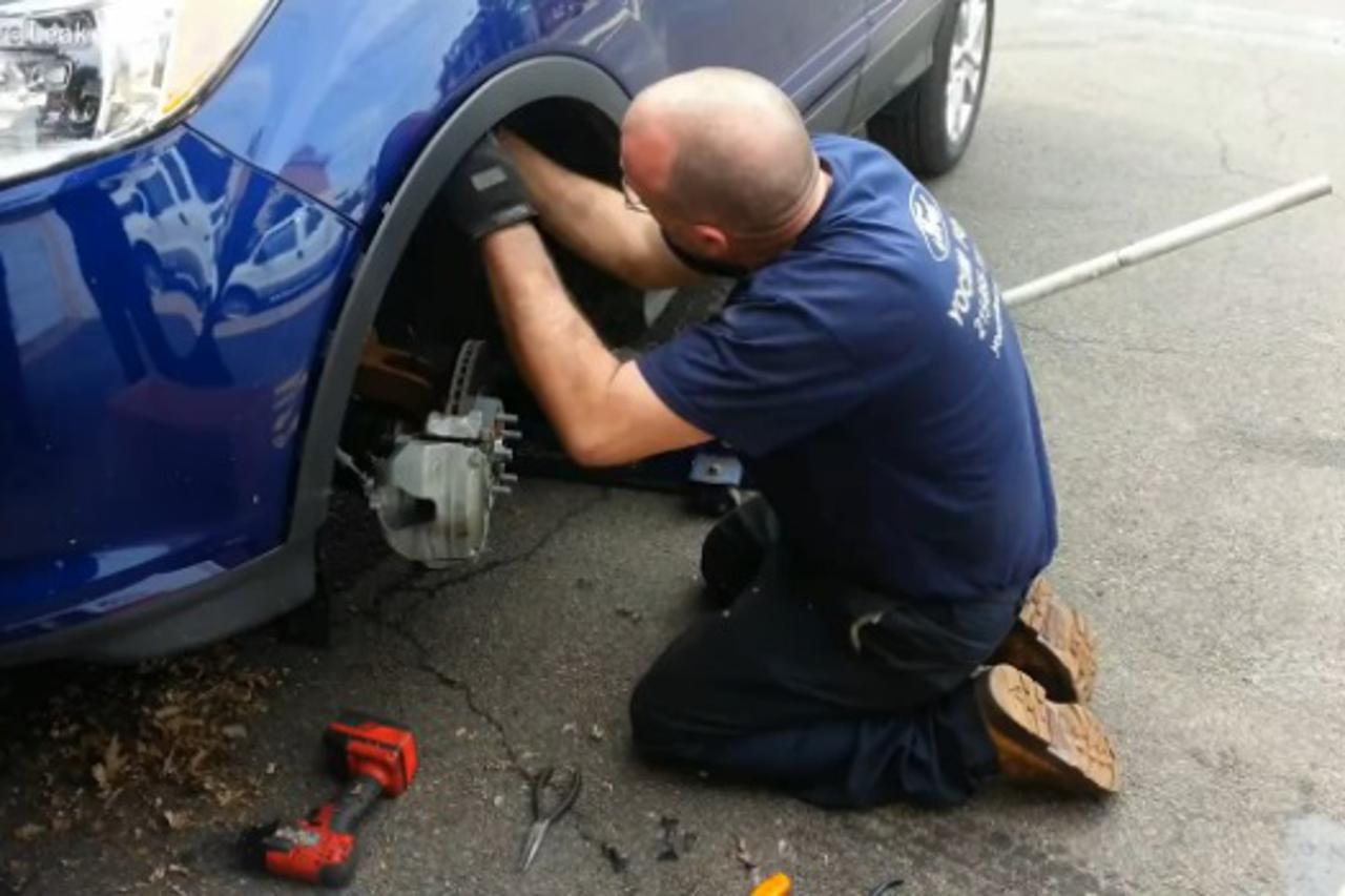 Zbog vjeverica rastavili automobil