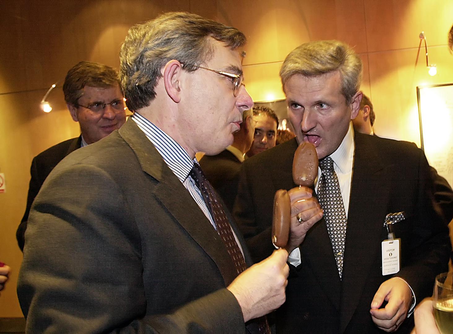 Ponosno je Todorić isticao kako je taj golemi kredit dobio bez državnih jamstava. Organizirana je i svečanost potpisivanja ugovora o kreditu na kojoj je bio niz hrvatskih uglednika, gospodarstvenika, novinara.