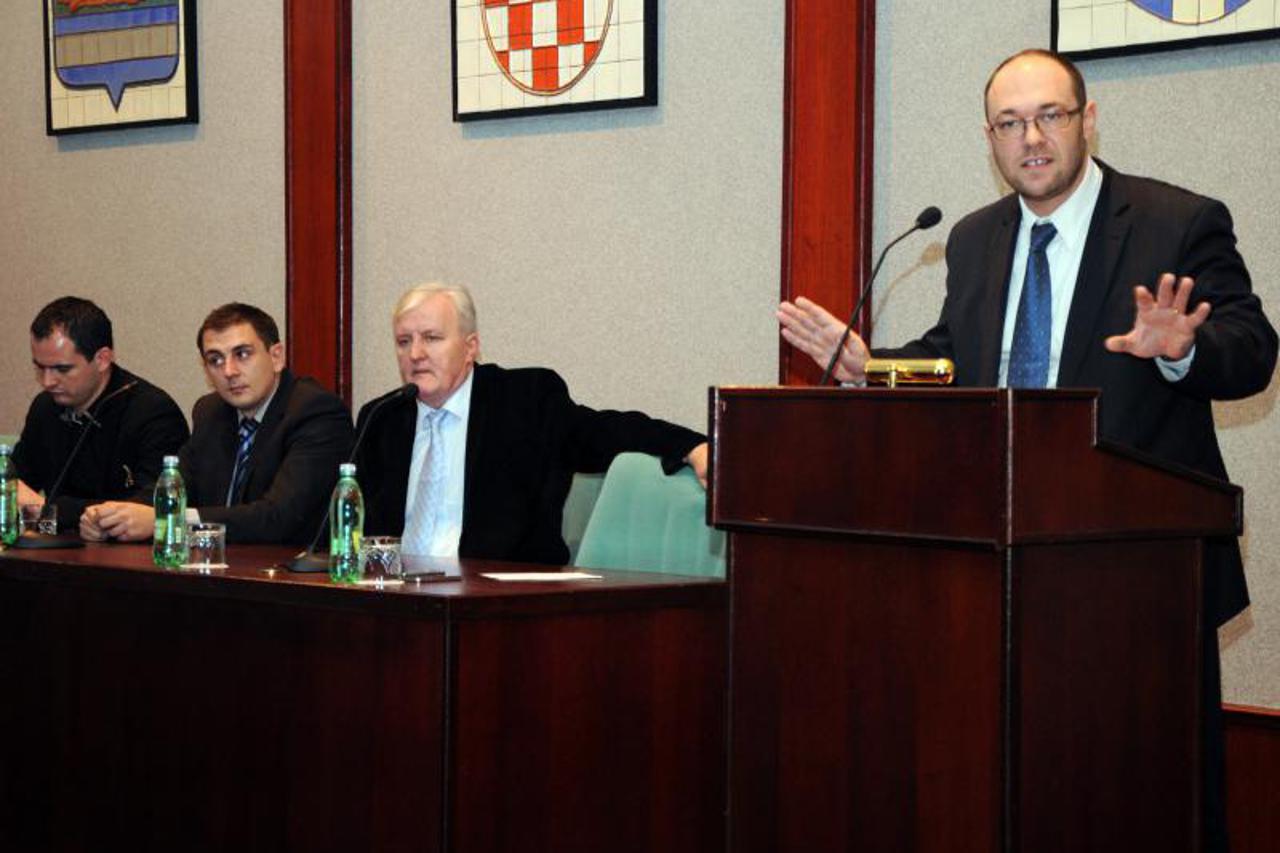 Davor Ivo Stier