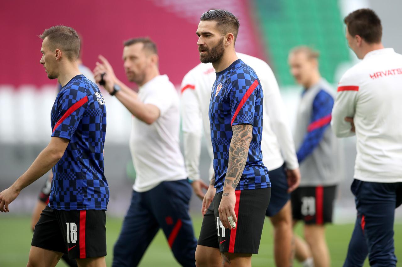 Doha: Zagrijavanje uoči prijateljske utakmice Hrvatska - Bugarska