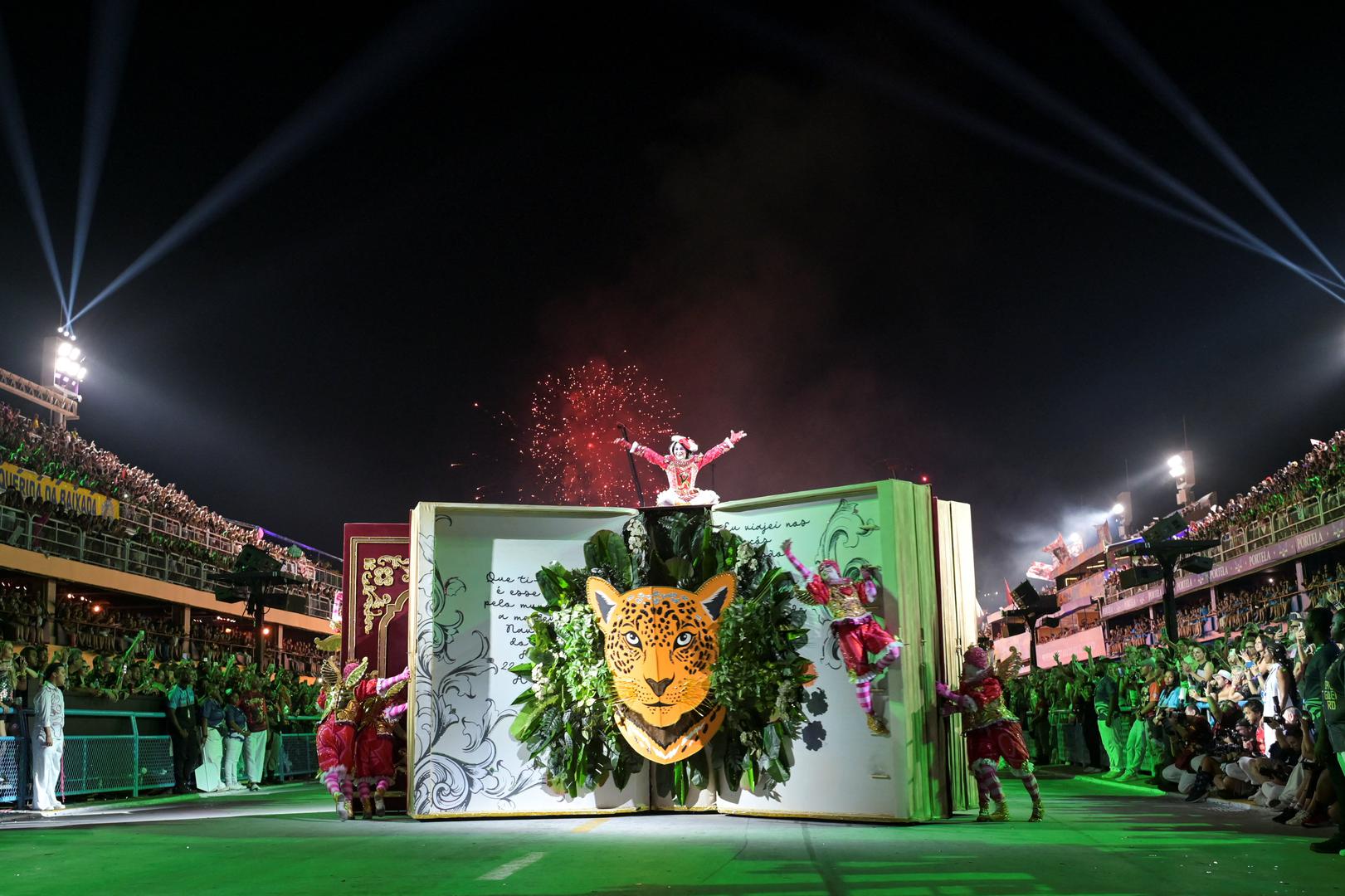 Uz vrhunske škole poput Mangueira, Beija-Flor, Portela i Acadêmicos do Salgueiro koje će nastupiti, atmosfera na Sambadromu bit će ništa manje nego električna.