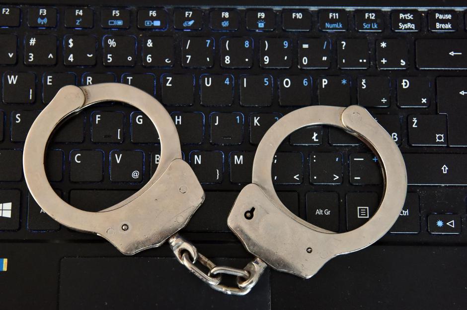 Počinjenje kaznenih djela na Internetu