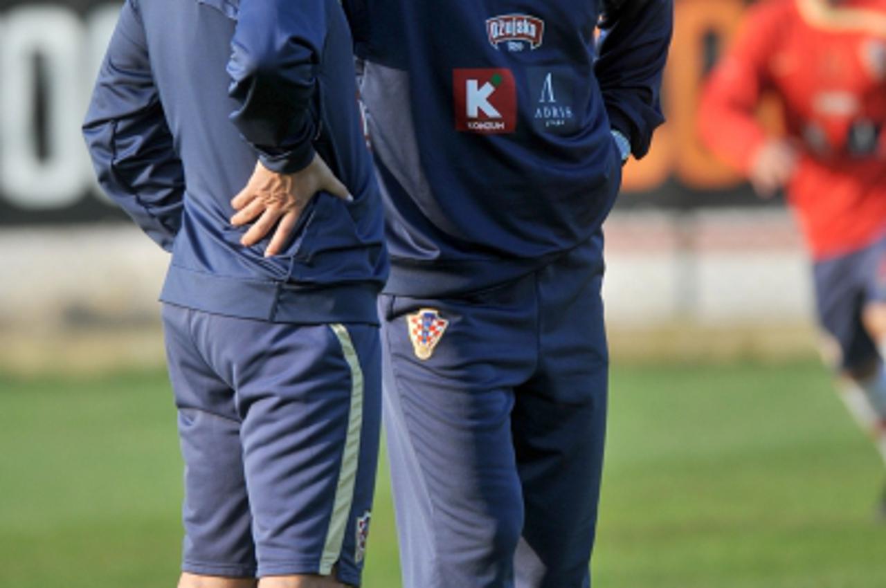 'sport 07.10.2009.Rovinj, Hrvatska - trening hrvatske nogometne reprezentacije uoci utakmice sa Katrom i Kazahstanom.Nikola Jurcevic i Slaven Bilic. Photo: Antonio Bronic/VLM'