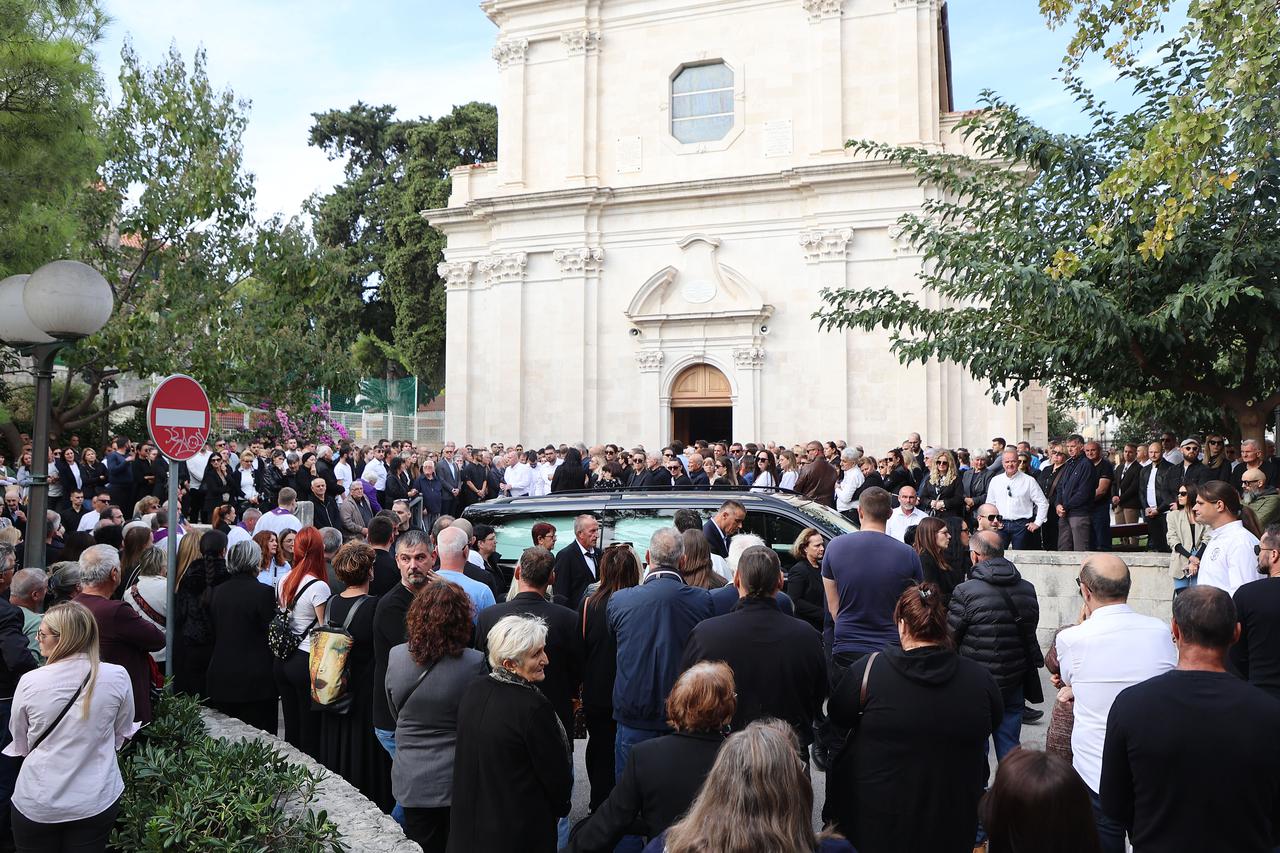 Kaštela se opraštaju od planinara poginulih u lavini u Alpama
