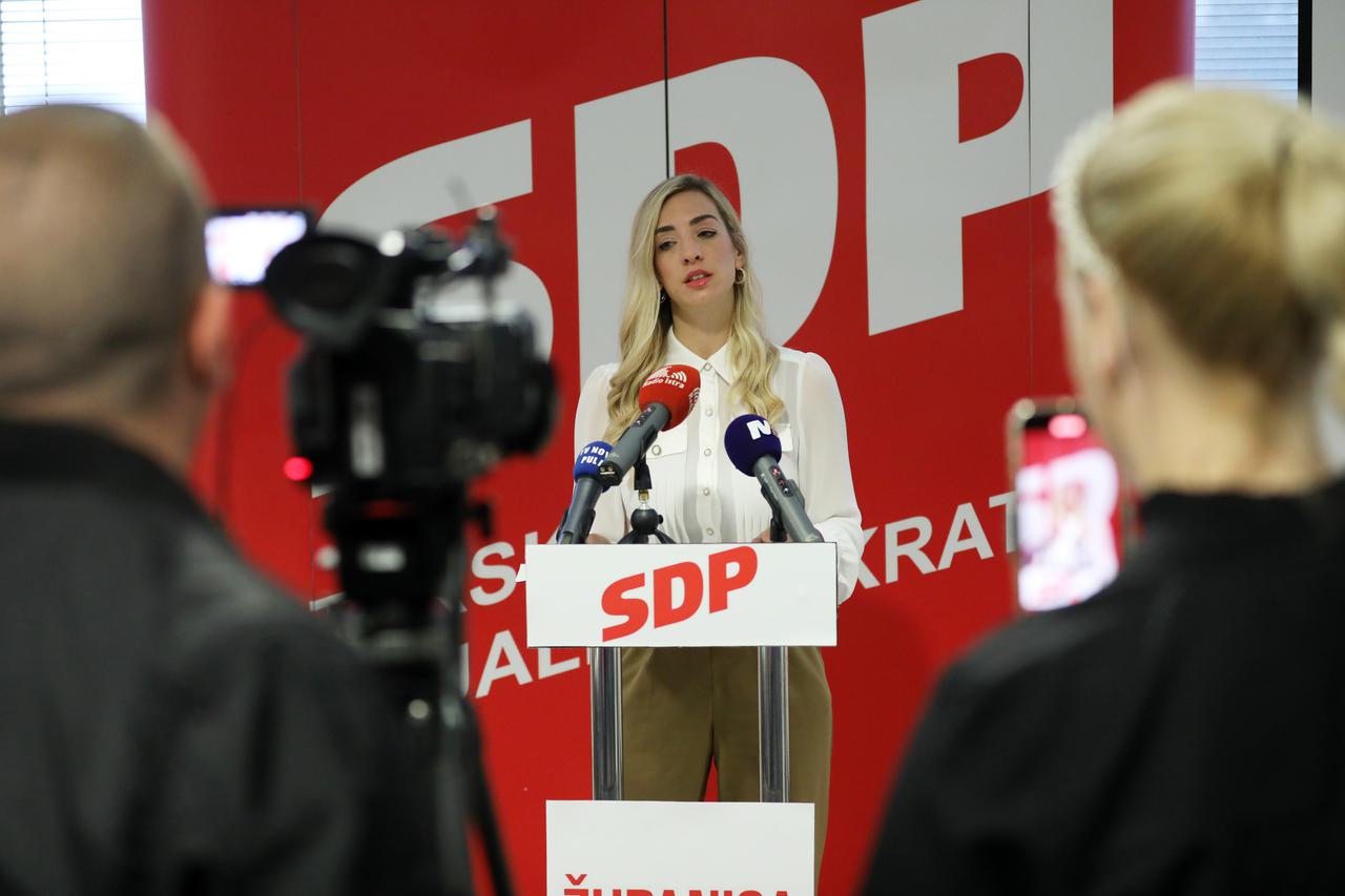 Pula: Sanja Radolović održala konferenciju za medije o gospodarstvu i prometnoj infrastrukturi