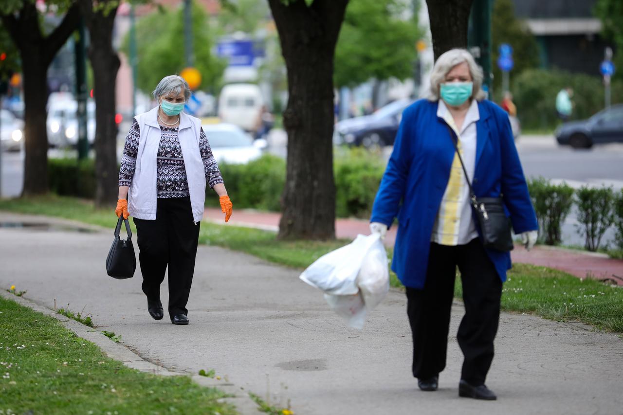 Sarajevo: Starijima od 65 godina dozvoljen izlazak tri dana u tjednu od 9-13 sati