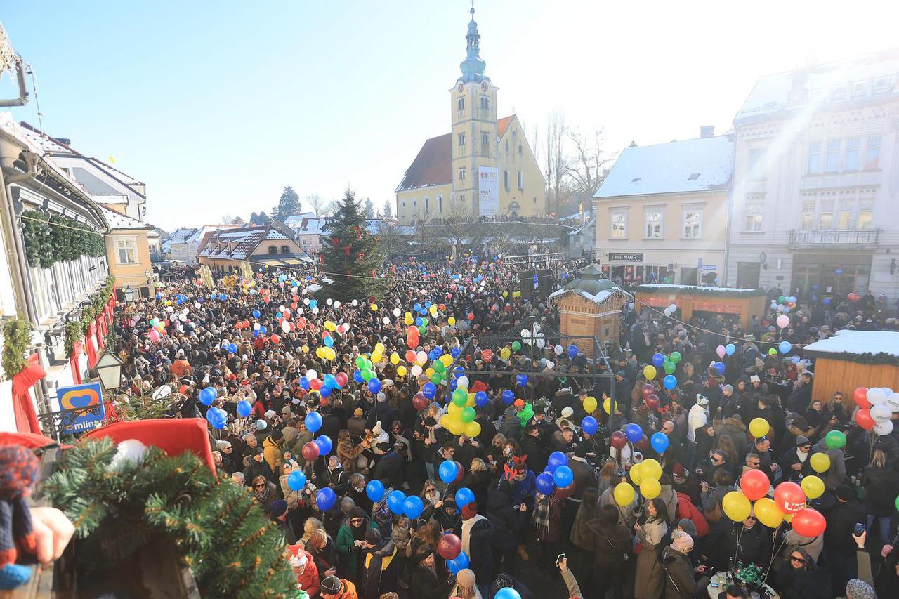 Veseli doček Nove godine u podne u Samoboru