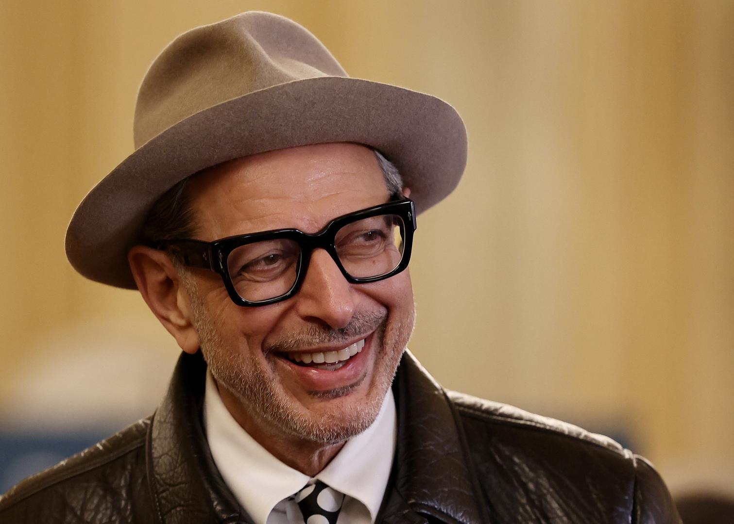 Među velikim zvijezdama je i glumac Jeff Goldblum, kojeg svi znaju iz filmova 'Jurassic Park' i 'Independence Day'.