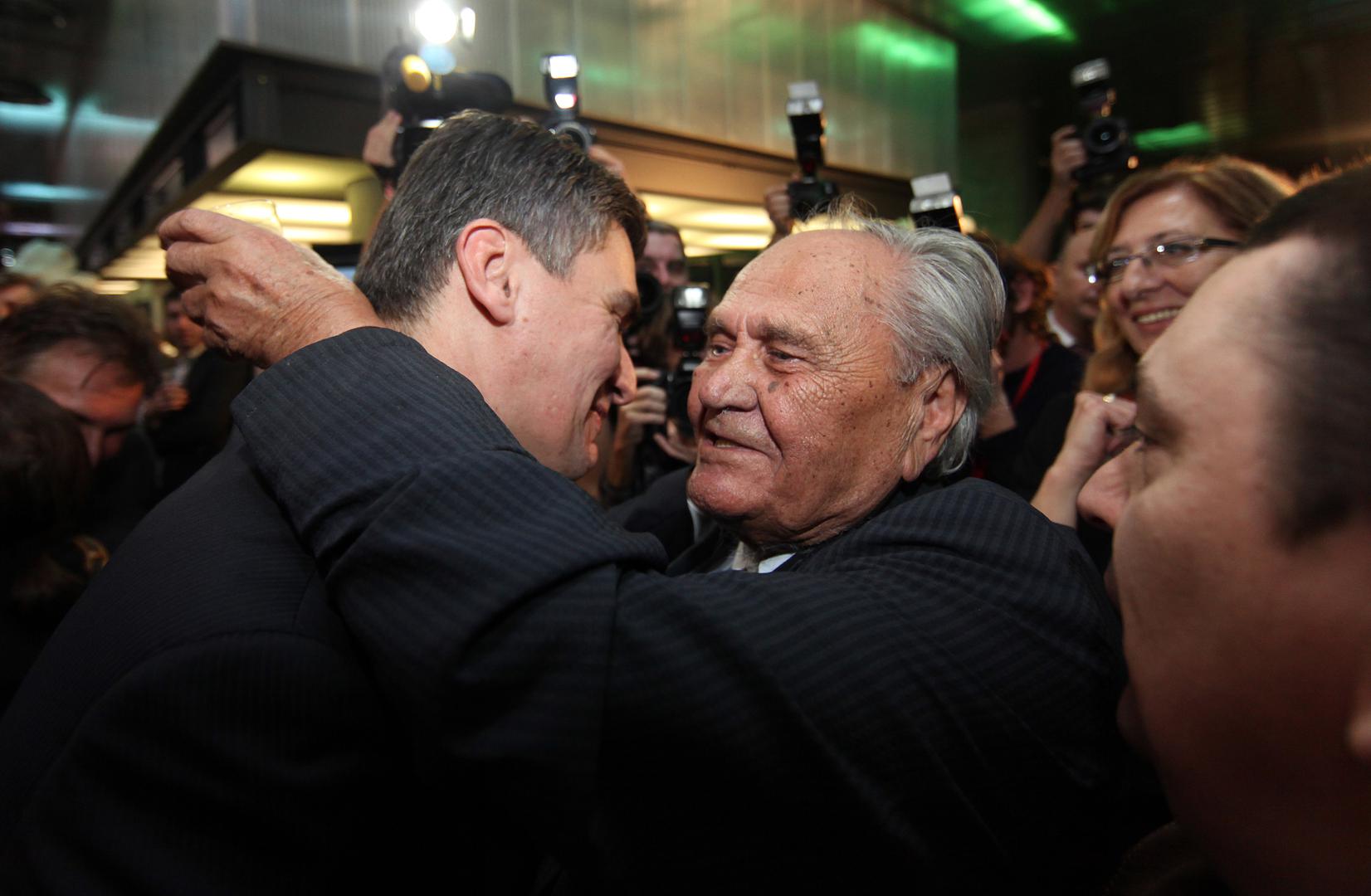 U bogatoj karijeri stvarao je, a zatim i nadživio nekoliko sistema, živio u vrijeme čak dvije epidemije, bio je Udbaš, zvali su ga Brojem 1, najstarijim europskim špijunom. "Četiri države, četiri različita politička režima – dva sam rušio, jedan gradio i rušio, a jedan stvarao", rekao je sam za sebe.