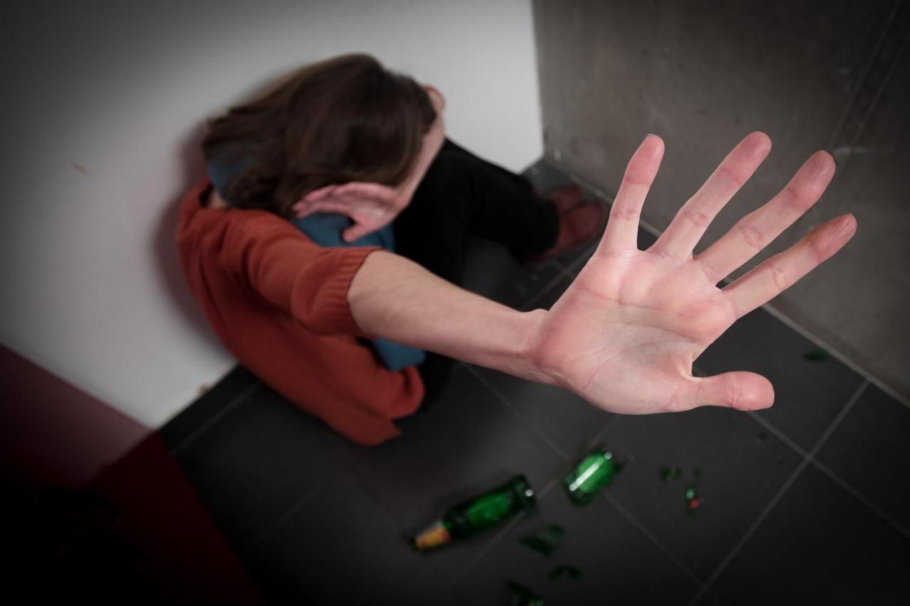 Ilustracija zlostavljanja žene