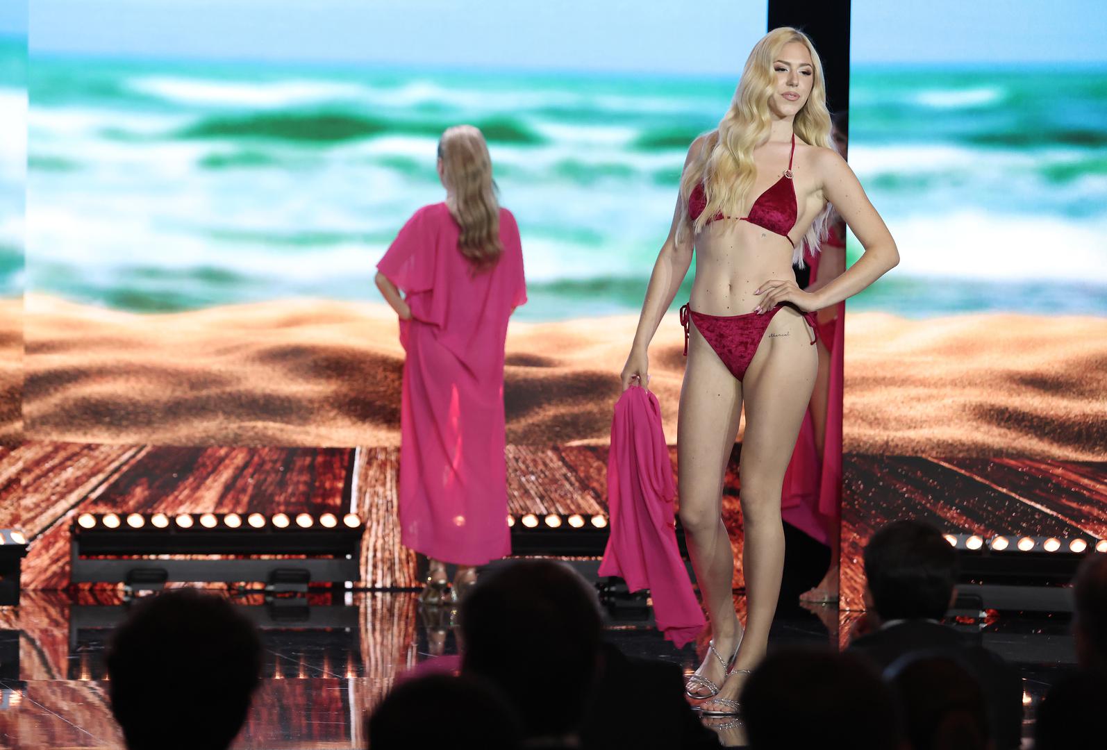 Pobjednica je naslijedila prošlogodišnju misicu Lauru Gnjatović i stekla čast predstavljati Hrvatsku na svjetskom izboru u studenom u Puerto Ricu, gdje će krunu predati aktualna Miss Universe, Fatima Bosch Fernàndes iz Meksika. 