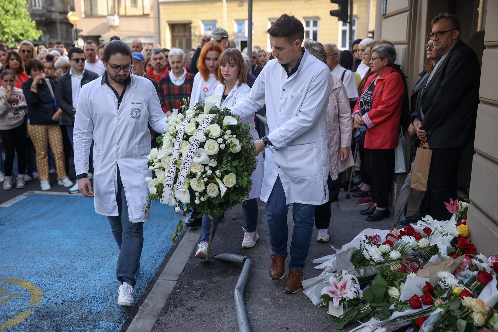 28.05.2023., Sarajevo, Bosna i Hercegovina - Nakon sto je u petak navecer u tragicnoj saobracajnoj nesreci ubijena mlada doktorica Azra Spahic, gradjani Sarajeva su odlucili odati joj pocast prosvjednim okupljanjem na mjestu nesrece. Photo: Armin Durgut/PIXSELL