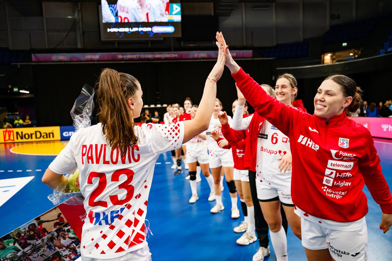 storyeditor/2025-12-09/GERNED25-Paraguay_vs_Croatia_SP8_7194-.jpg
