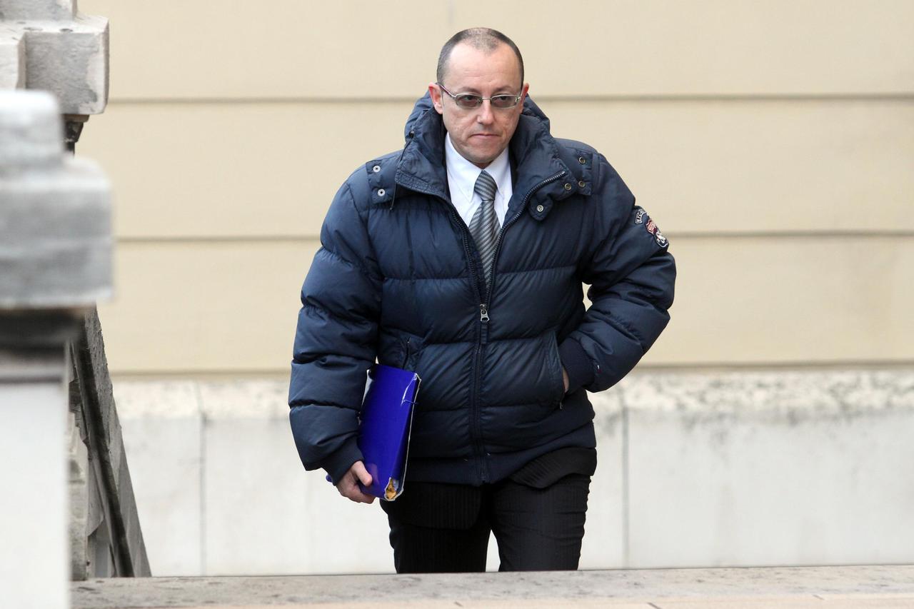 Robert Pešutić
